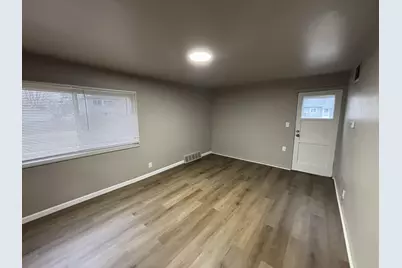 31807 Tuscola Court, Westland, MI 48186 - Photo 5