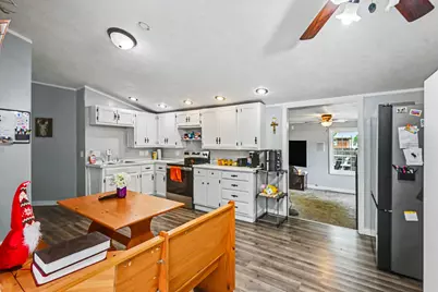 145 W Lafayette Street, Constantine, MI 49042 - Photo 9