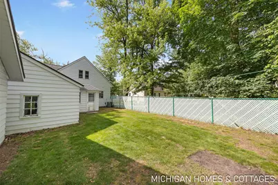 10671 Chicago Drive, Zeeland, MI 49464 - Photo 15