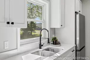 10671 Chicago Dr, Zeeland, MI 49464 - Photo 5
