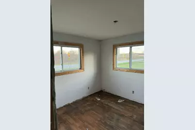 854 S Crystal Avenue, Benton Harbor, MI 49022 - Photo 9