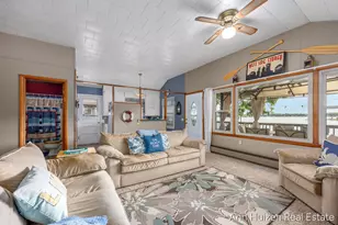 11415 Oak Dr, Delton, MI 49046 - Photo 9