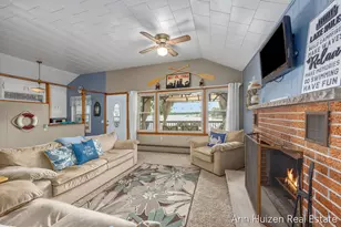 11415 Oak Dr, Delton, MI 49046 - Photo 7