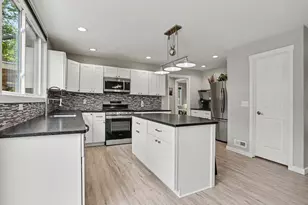 35883 Riverview Dr, Paw Paw, MI 49079 - Photo 11