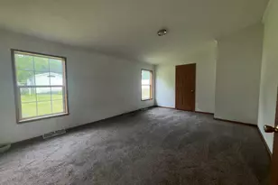 360 Deerfield Dr, Coldwater, MI 49036 - Photo 13