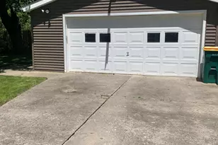 42032 McBride Ave, Belleville, MI 48111 - Photo 9
