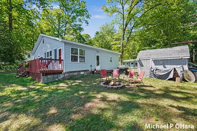 818 W Wells Street, White Cloud, MI 49349 - Photo 9