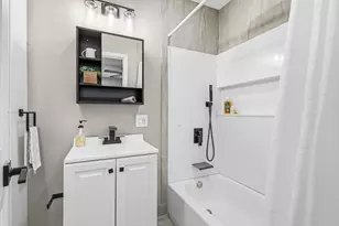 8065 Ogden Dr, Sterling Heights, MI 48314 - Photo 19