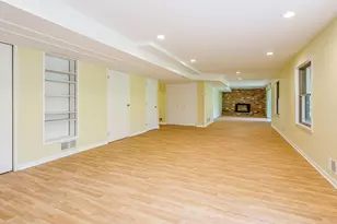 2365 Delaware Dr, Ann Arbor, MI 48103 - Photo 7
