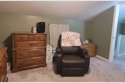 52 W Bacon Street, Hillsdale, MI 49242 - Photo 31