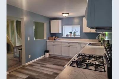 52 W Bacon Street, Hillsdale, MI 49242 - Photo 11