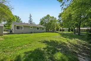 2121 Champagne Dr, Ann Arbor, MI 48108 - Photo 25
