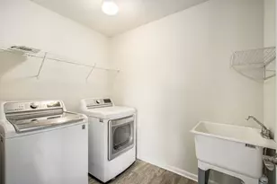 2895 Dillon Dr, Ann Arbor, MI 48105 - Photo 35