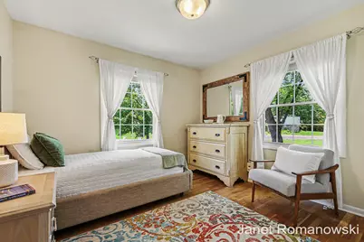324 Pioneer Club Road SE, Grand Rapids, MI 49506 - Photo 11