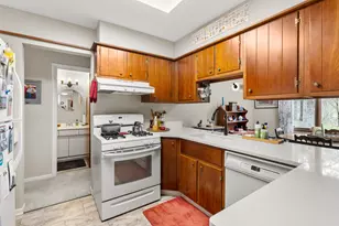 159 Kings Ln, Battle Creek, MI 49014 - Photo 9