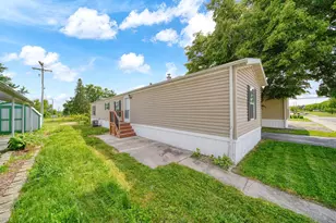 80 Sterling, Adrian, MI 49221 - Photo 23