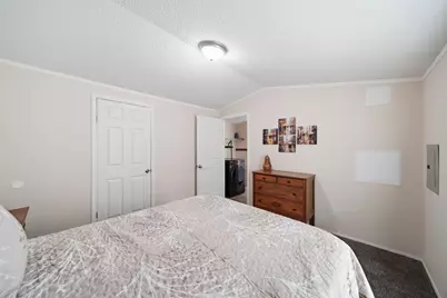 80 Sterling, Adrian, MI 49221 - Photo 13