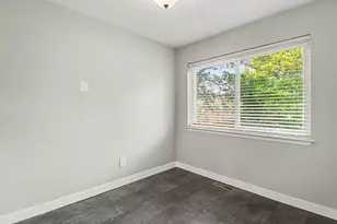1011 N Terrace Ln, Ypsilanti, MI 48198 - Photo 11