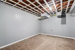 1011 N Terrace Ln, Ypsilanti, MI 48198 - Photo 23