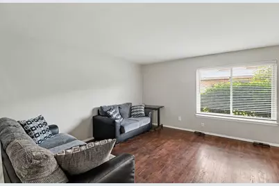 1011 N Terrace Lane, Ypsilanti, MI 48198 - Photo 5