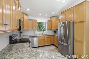 437 Amity St, Douglas, MI 49406 - Photo 13