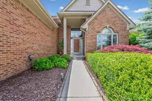 9094 Woodgrove Dr, Plymouth, MI 48170 - Photo 9
