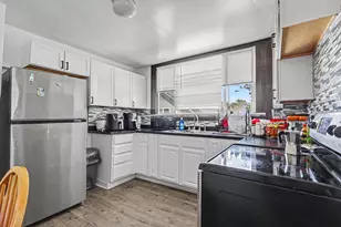144 E 16th St, Holland, MI 49423 - Photo 17