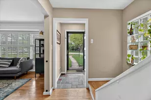 32388 Arlington Dr, Beverly Hills, MI 48025 - Photo 7
