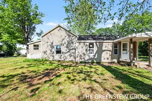 301 E North St, Greenville, MI 48838 - Photo 3