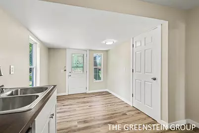 301 E North Street, Greenville, MI 48838 - Photo 9