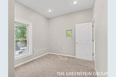 215 W Grove Street, Greenville, MI 48838 - Photo 9