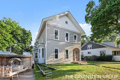 215 W Grove Street, Greenville, MI 48838 - Photo 3