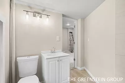 215 W Grove Street, Greenville, MI 48838 - Photo 15