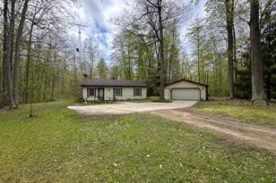 2081 Deer Lake Rd, Harrison, MI 48625 - Photo 3