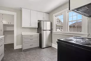 344 Monroe Ave, Muskegon, MI 49441 - Photo 9