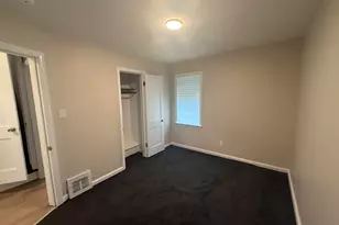 19601 Hamburg St, Detroit, MI 48205 - Photo 7