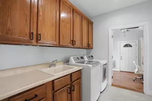 9835 Oak Pointe Ln, Northville, MI 48167 - Photo 17
