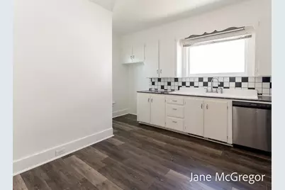 2023 Henry Street, Muskegon, MI 49441 - Photo 7