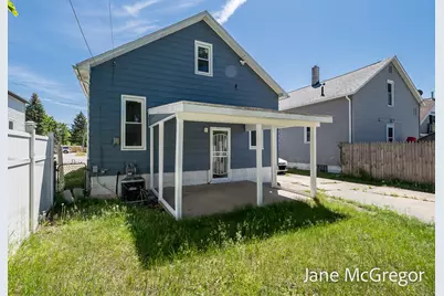 2023 Henry Street, Muskegon, MI 49441 - Photo 31