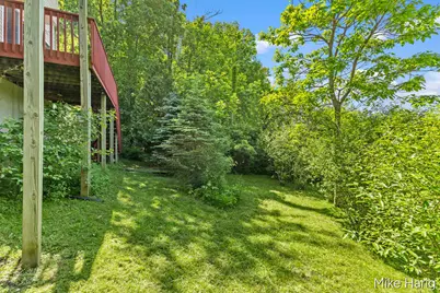 8105 Oldfield Court SE, Byron Center, MI 49315 - Photo 37