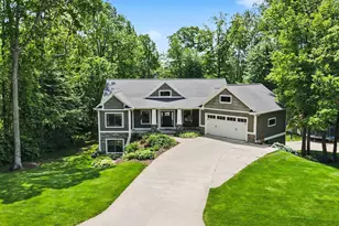 5318 Lamont Farms Dr, Coopersville, MI 49404 - Photo 3