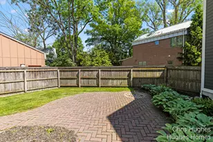 2525 Lake Dr SE, Grand Rapids, MI 49506 - Photo 31