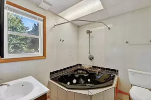 974 Emerson Ave, Benton Harbor, MI 49022 - Photo 31