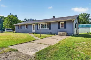 974 Emerson Ave, Benton Harbor, MI 49022 - Photo 3