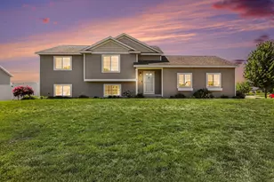 10560 Rockfield Rd, Allendale, MI 49401 - Photo 1