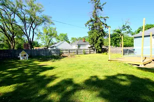 1719 Huizenga St, Muskegon, MI 49442 - Photo 3