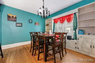 426 W Bridge St, Plainwell, MI 49080 - Photo 5