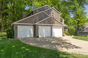 6007 Arroyo Vista Dr NE, Rockford, MI 49341 - Photo 3