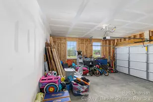 8376 N Oaks Ct, Grand Blanc, MI 48439 - Photo 35