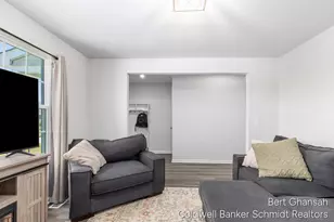 8376 N Oaks Ct, Grand Blanc, MI 48439 - Photo 5